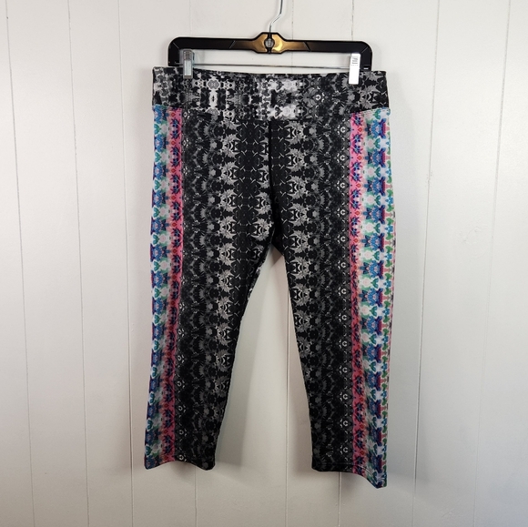 Prana Roxanne Capri Black Hydrobloom Yoga Leggings Size XL Mid-Rise Cropped Pant - Picture 4 of 11